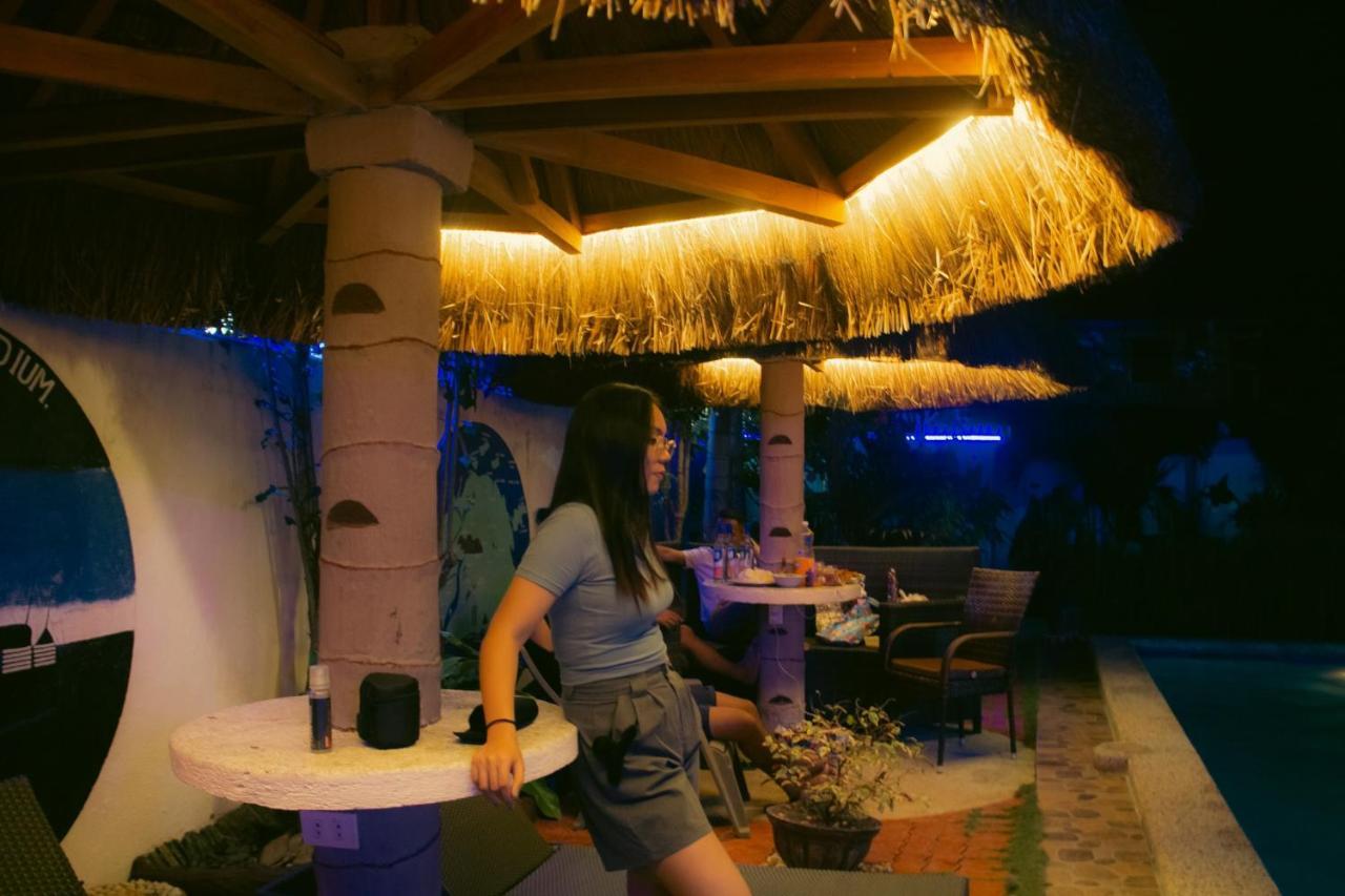 Blue Moon Guest house *